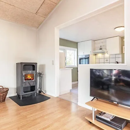 Quaint Holiday In Middelfart With Beach Nearby Semesterbostad Voldby