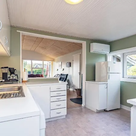 Quaint Holiday In Middelfart With Beach Nearby Semesterbostad